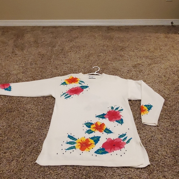 Sweaters - Crochet floral sweater size large